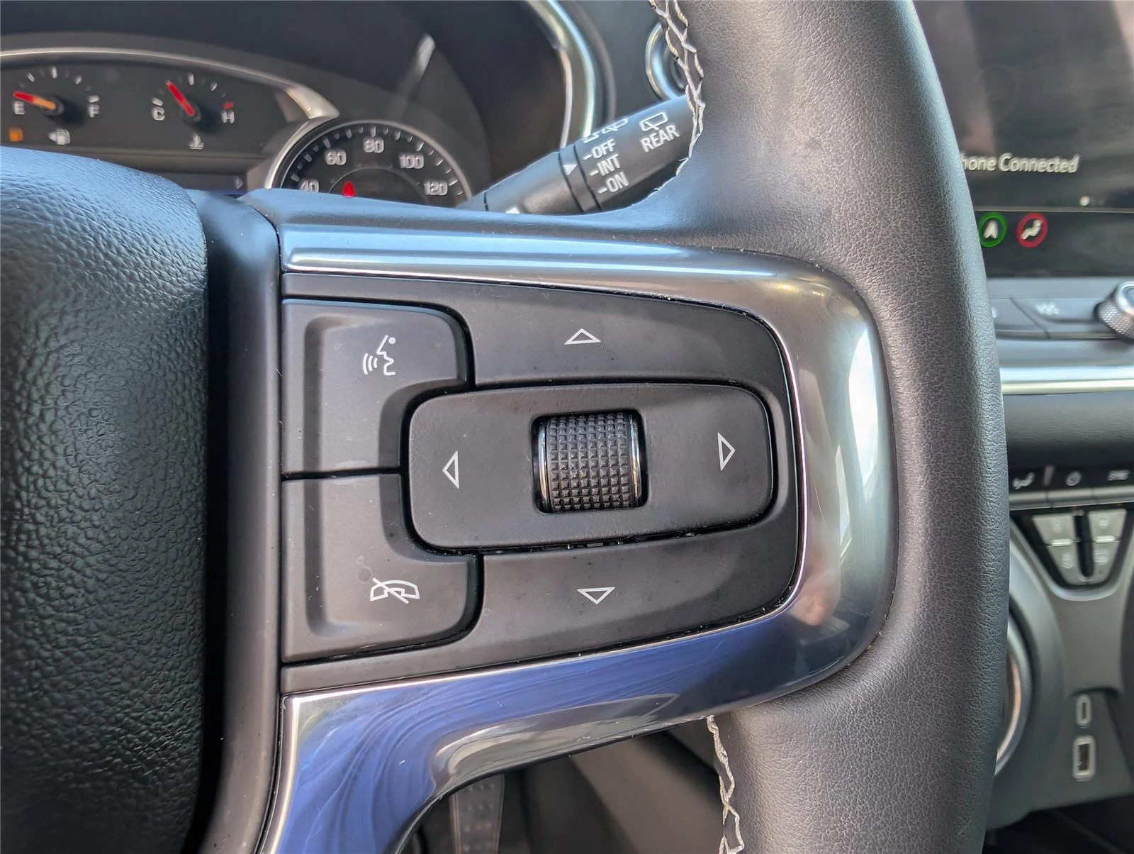 Used 2024 Summit White Chevrolet 3LT image 26