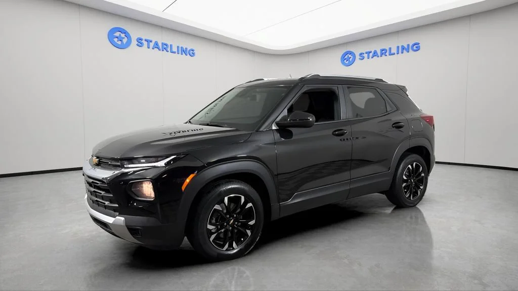 Used 2023 MOSAIC BLACK METALLIC Chevrolet LT image 2