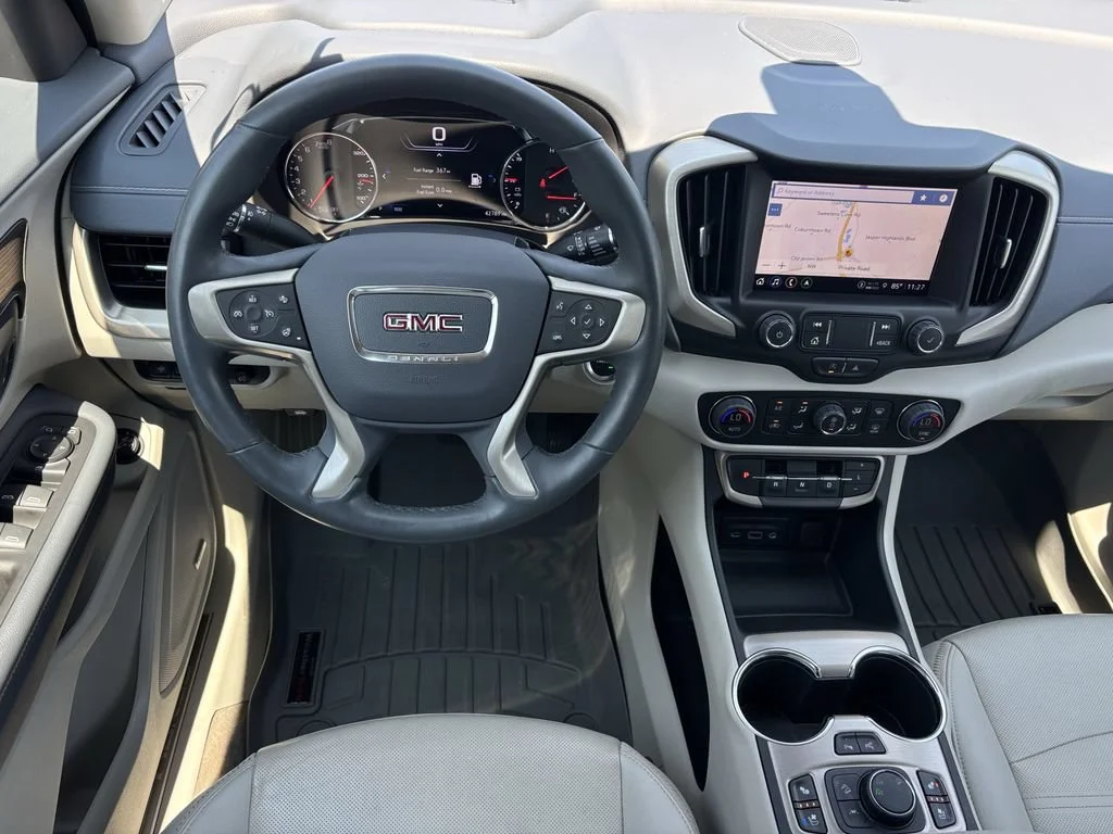 Used 2023 WHITE FROST TRICOAT GMC Denali image 3