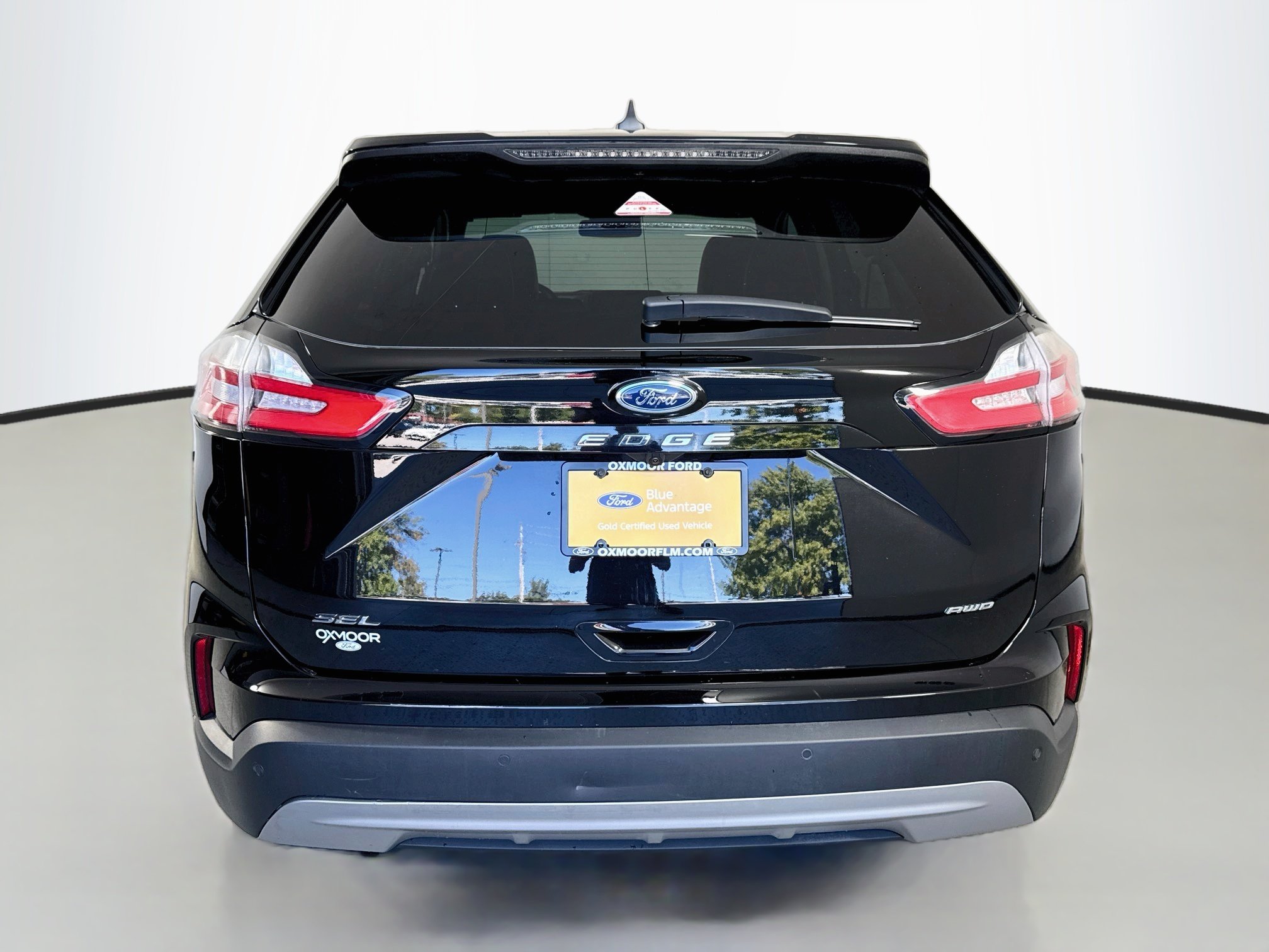 Used 2024 Agate Black Metallic Ford SEL image 6