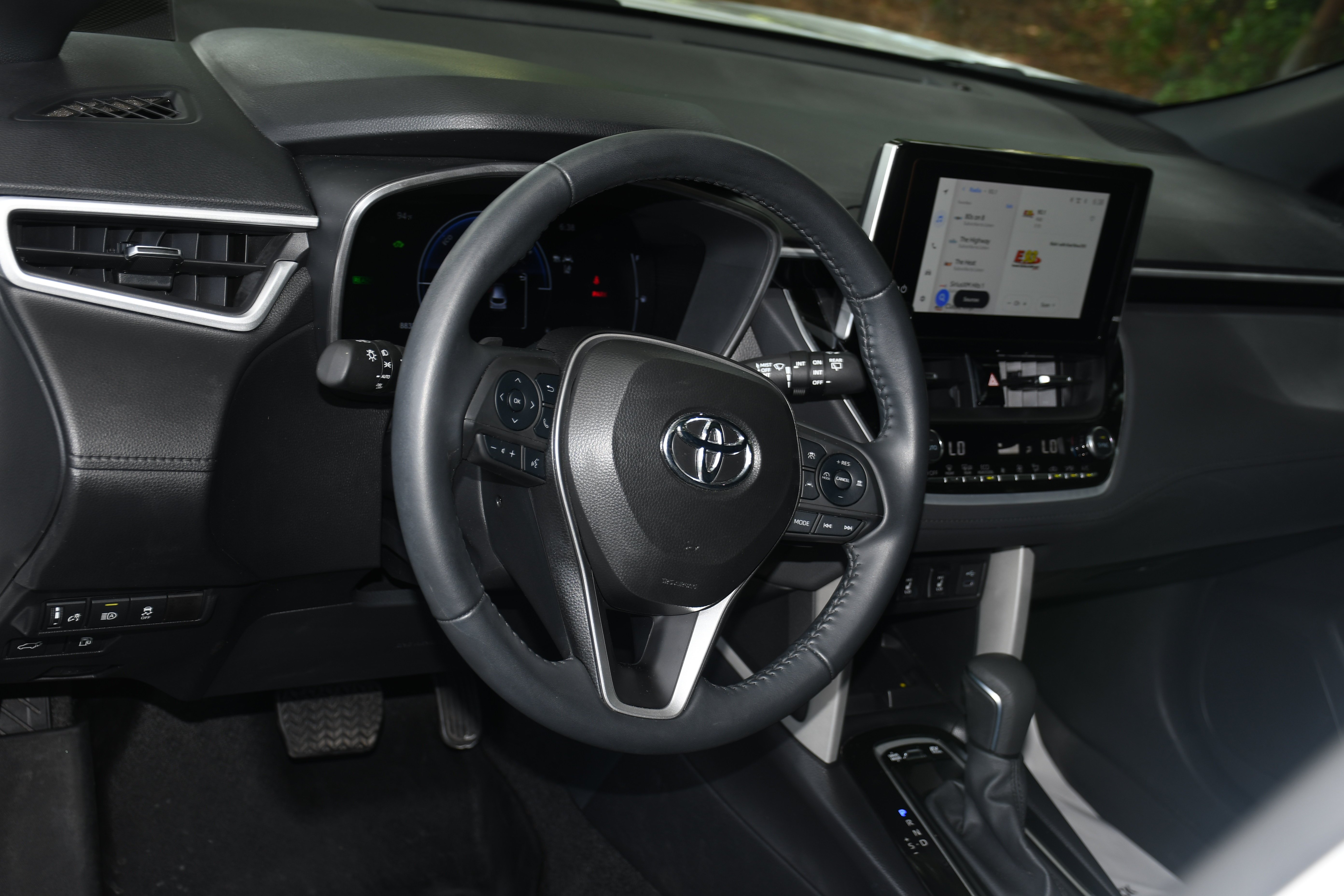 Used 2025 Beige Toyota Hybrid XSE image 9
