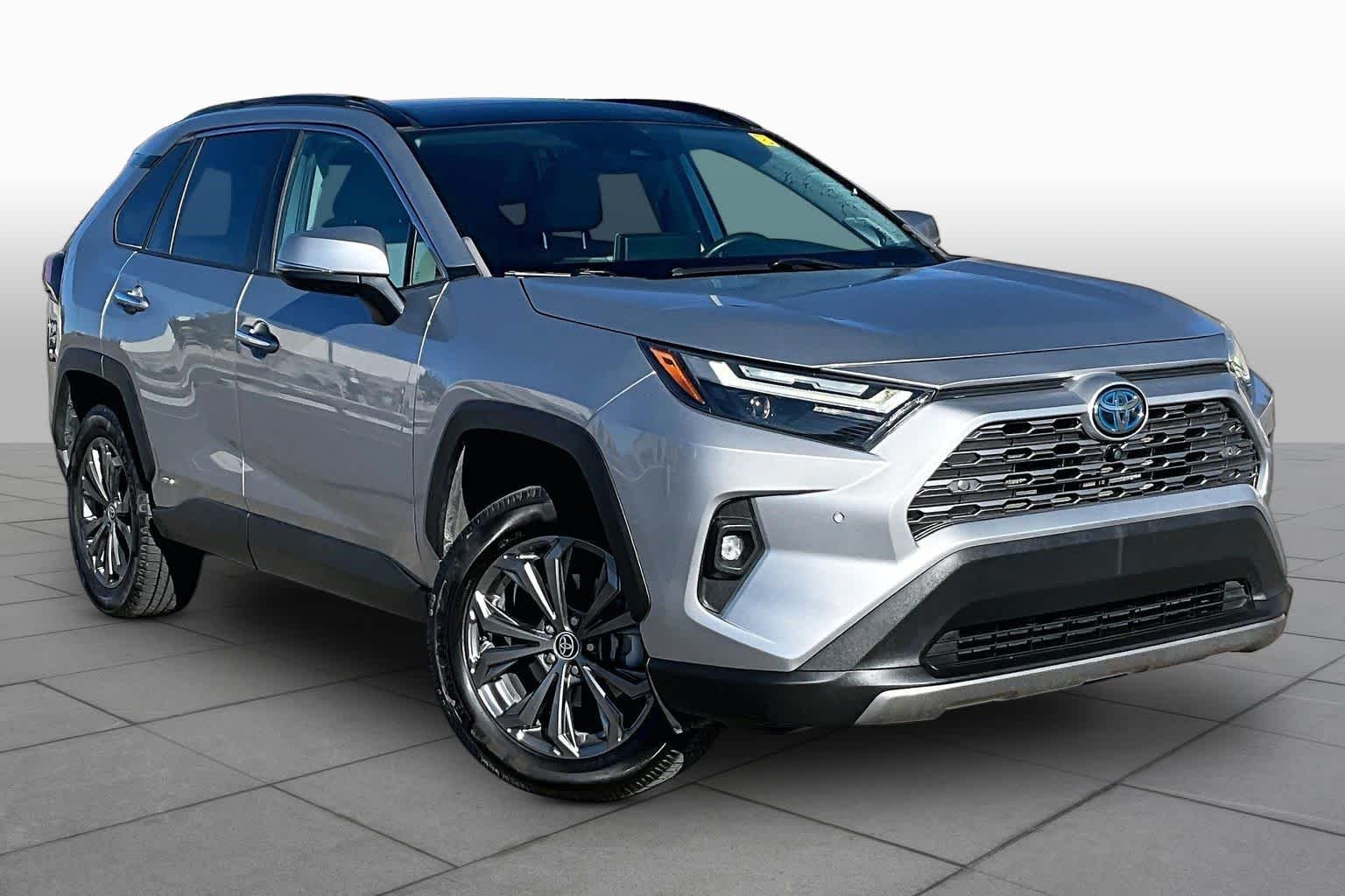 Used 2022 Silver Sky Metallic Toyota Hybrid Limited image 3