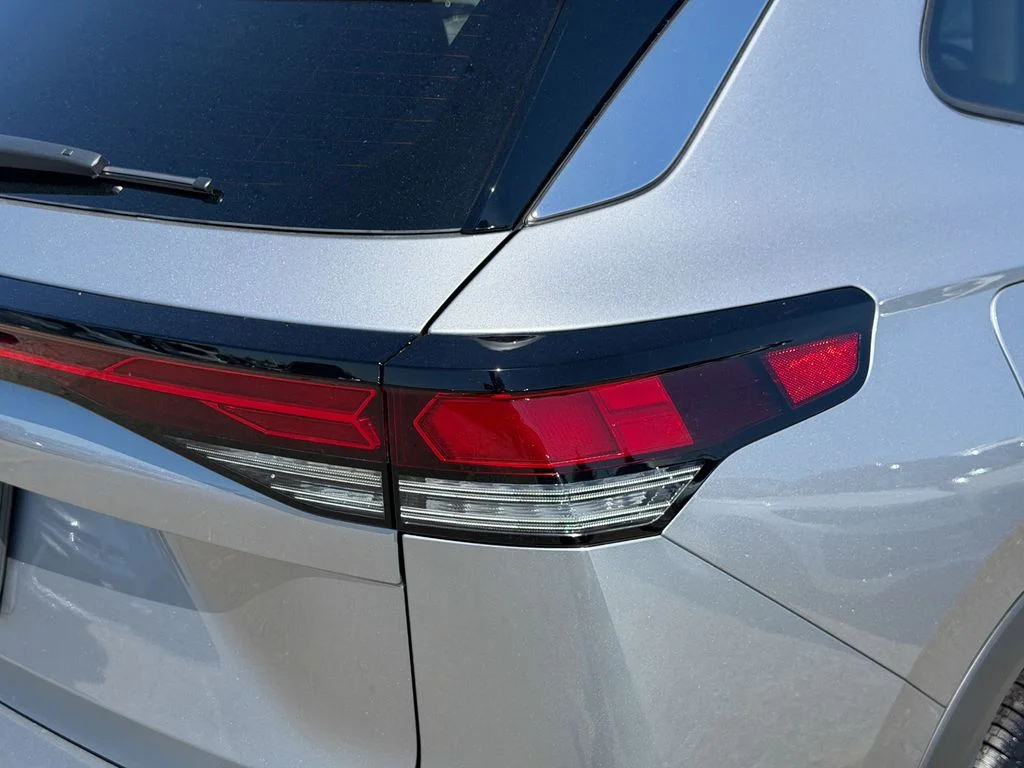 New 2026 Pyrite Silver Metallic Volkswagen SE image 6