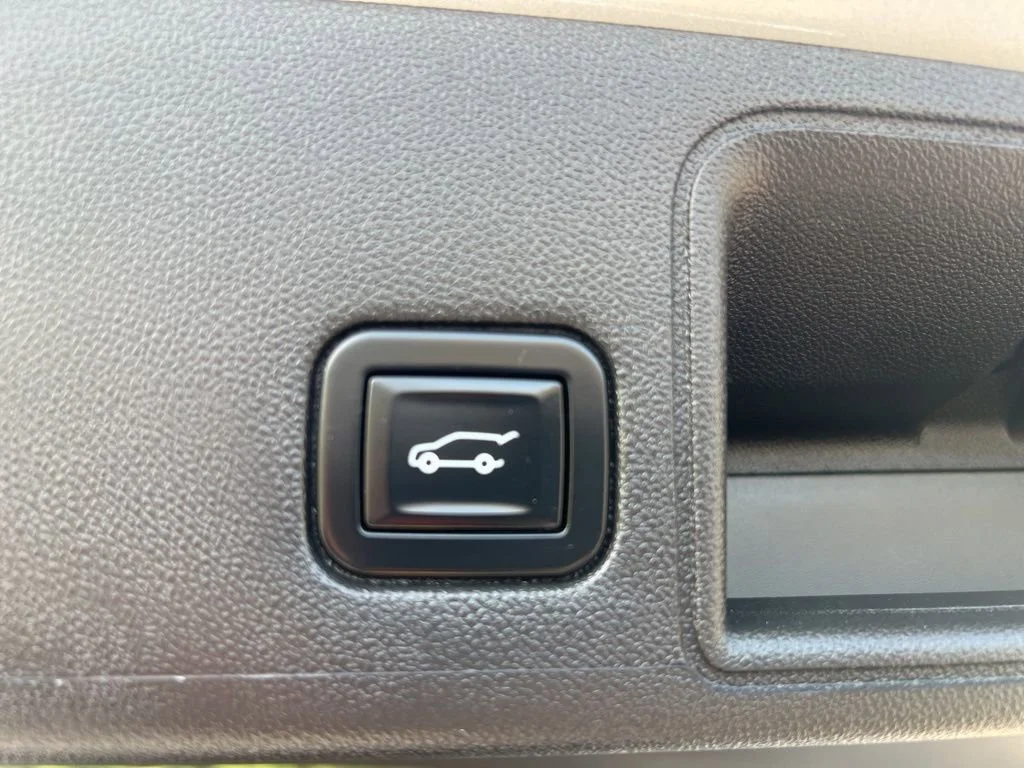 2022 GMC Terrain SLT - Photo 8