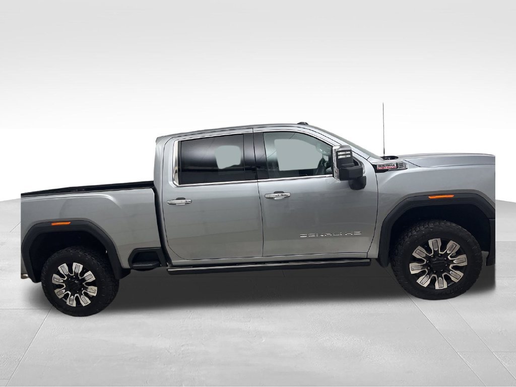 Used 2025 Silver GMC Denali image 6