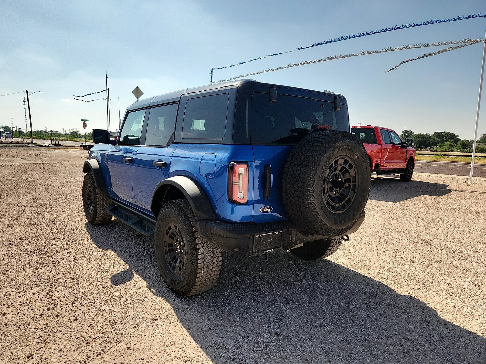 New 2026 Velocity Blue Metallic Ford Badlands® image 5