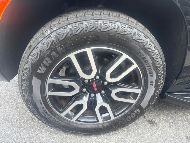 Used 2022 Black GMC AT4 image 4