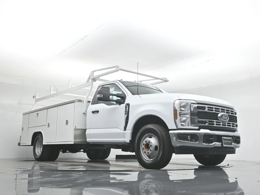 2026 Ford F-350 Super Duty Chassis Cab XL - Photo 46