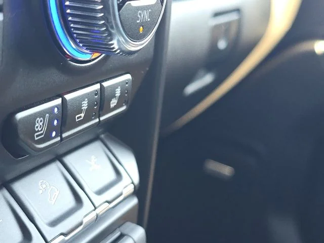 Used 2023 Black GMC Denali image 38