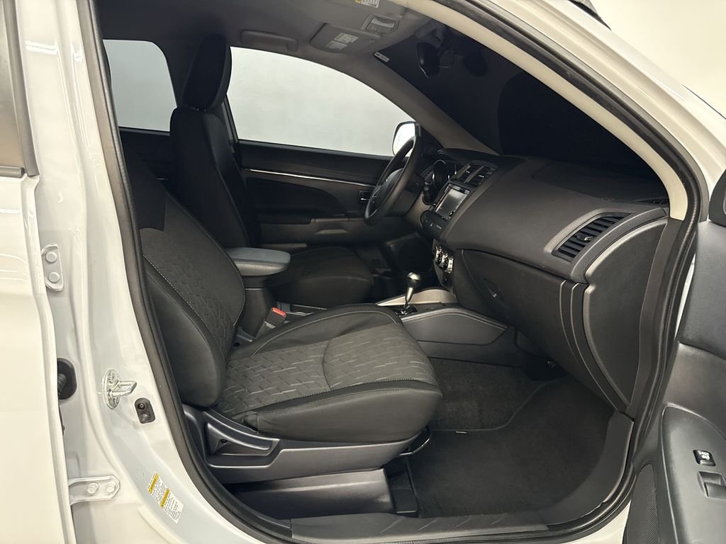 Used 2024 White Mitsubishi 2.0 ES image 16