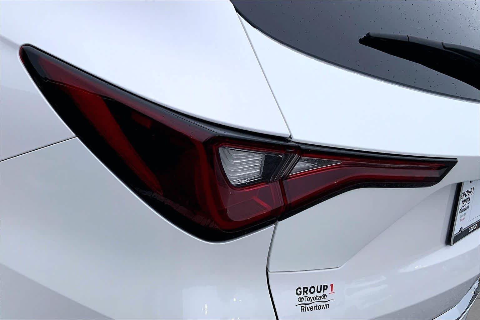 Used 2025 Platinum White Pearl Acura w/Technology Package image 27