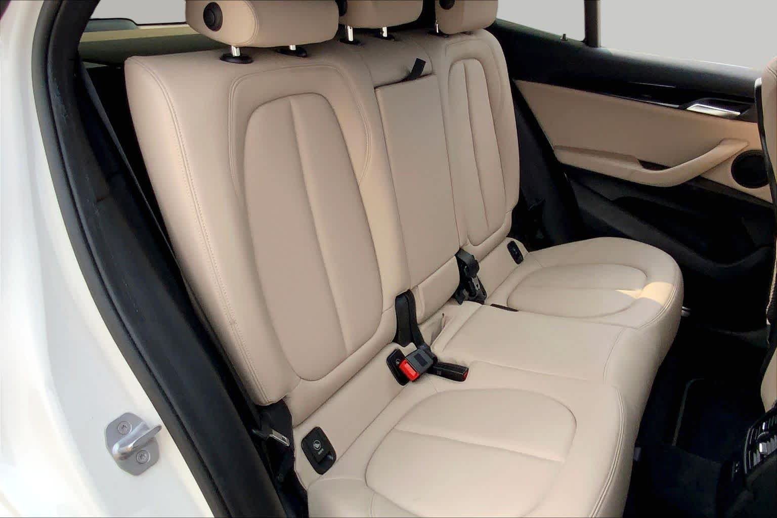 Used 2018 Alpine White BMW sDrive28i image 20