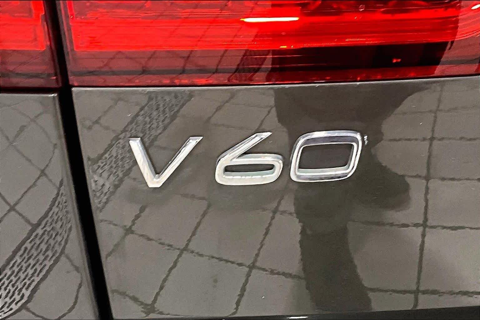 Used 2020 Pine Grey Metallic Volvo  image 31