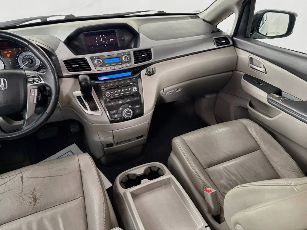 Used 2012 Black Honda Touring image 29