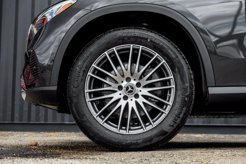 New 2026 Graphite Grey Metallic Mercedes-Benz GLC 300 image 38