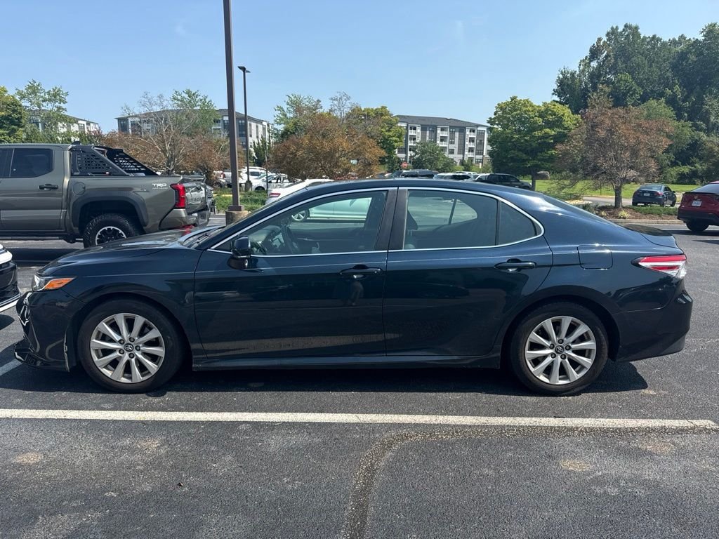 Used 2018 Blue Toyota LE image 5