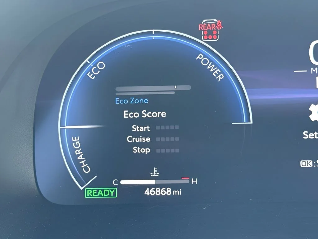 Used 2023 Red Toyota Platinum image 16