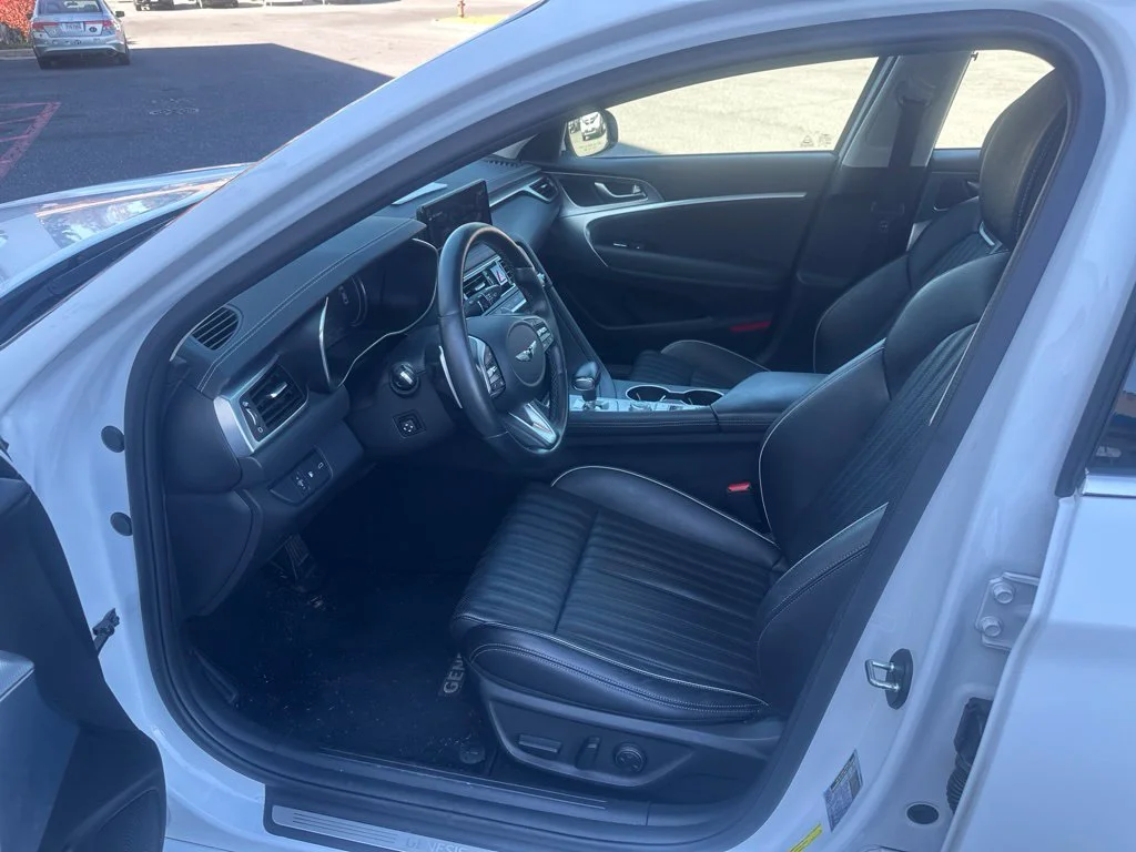 Used 2023 Alta White Genesis 3.3T image 9