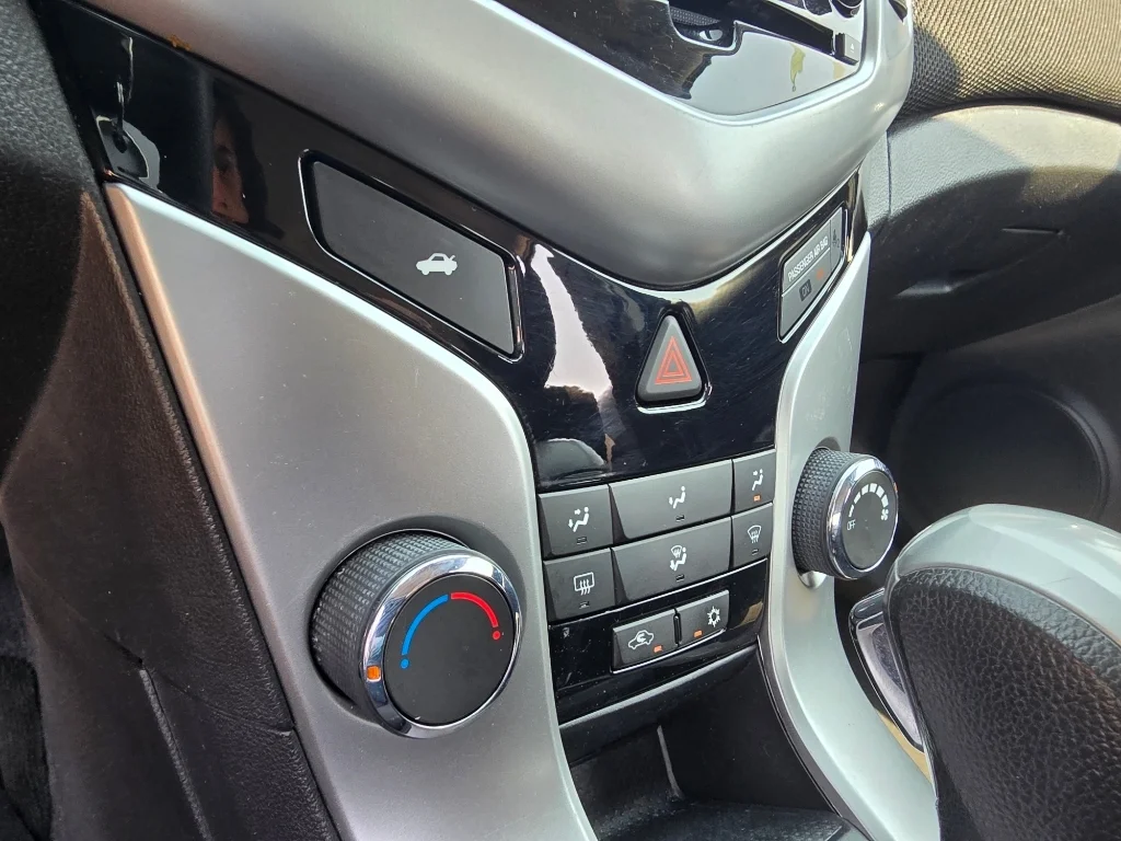 Used 2016 Black Granite Metallic Chevrolet LT image 21