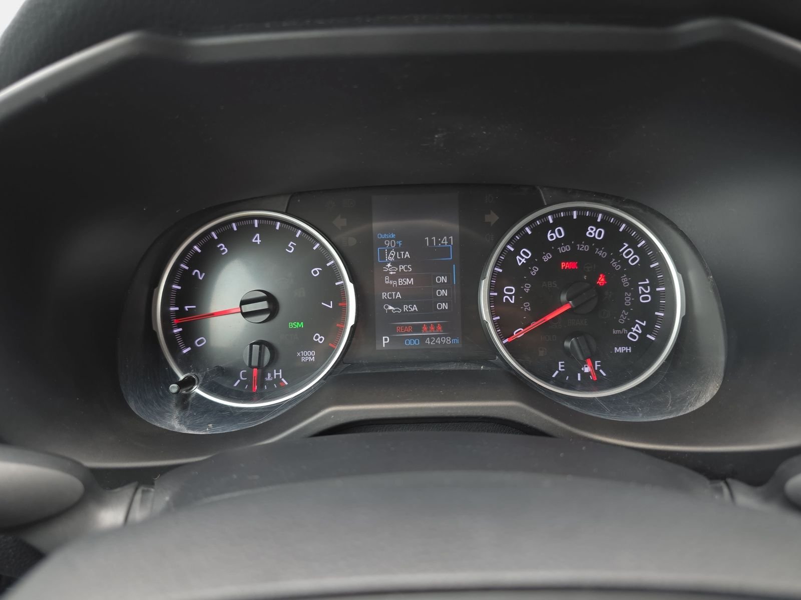 Used 2022 White Toyota XLE image 19
