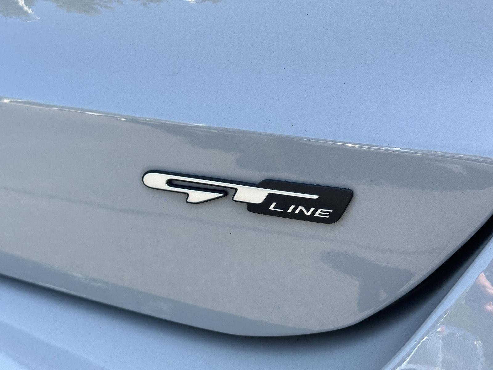 Used 2022 Wolf Gray Kia GT-Line image 10