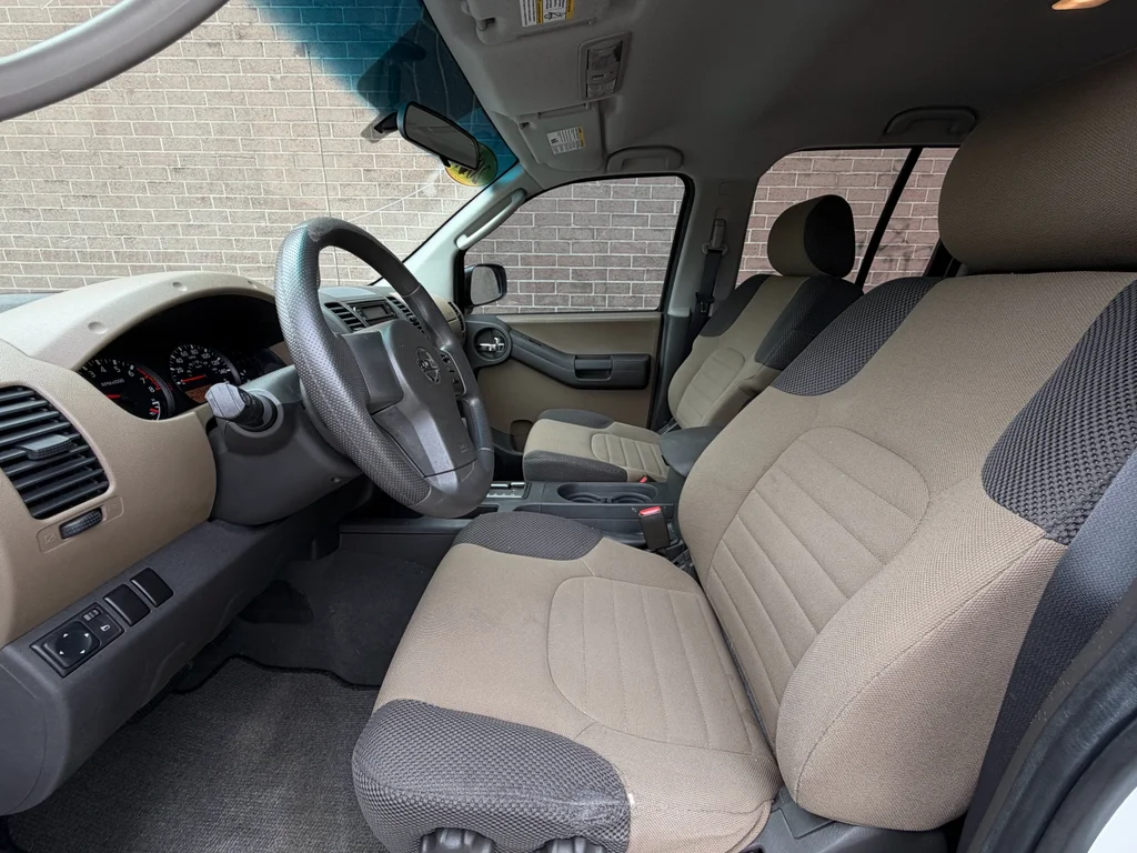 Used 2007 Avalanche Nissan S image 14