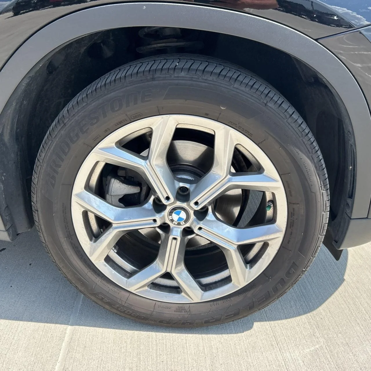 Used 2023 Jet Black BMW xDrive30i image 27