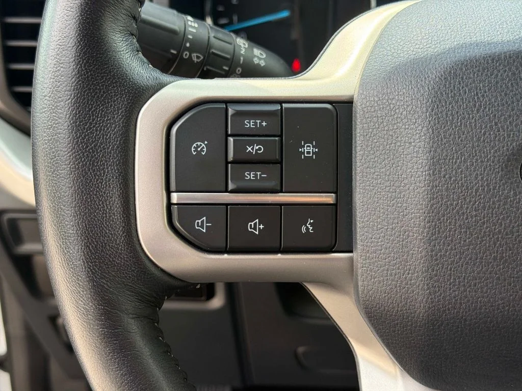 Used 2023 Star White Ford XLT image 31