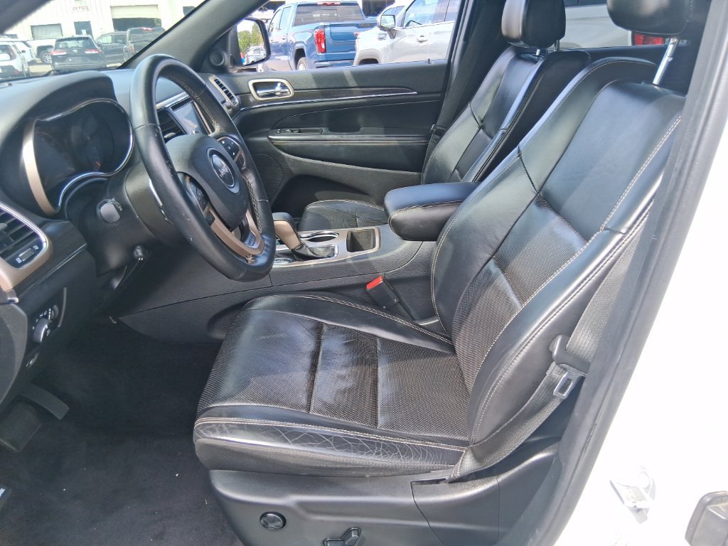 Used 2017 White Jeep Limited image 14