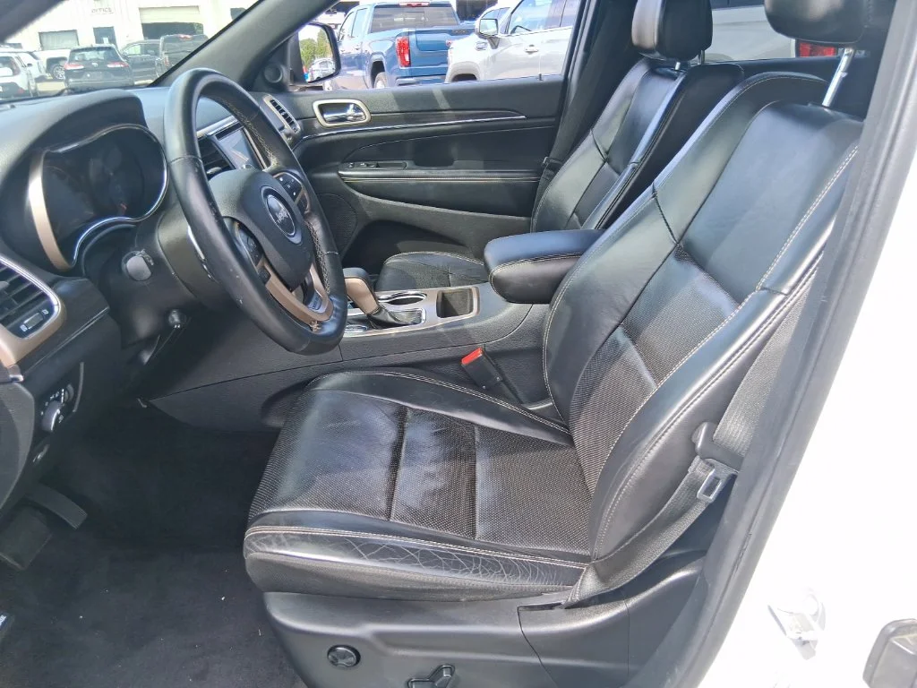 Used 2017 White Jeep Limited image 14