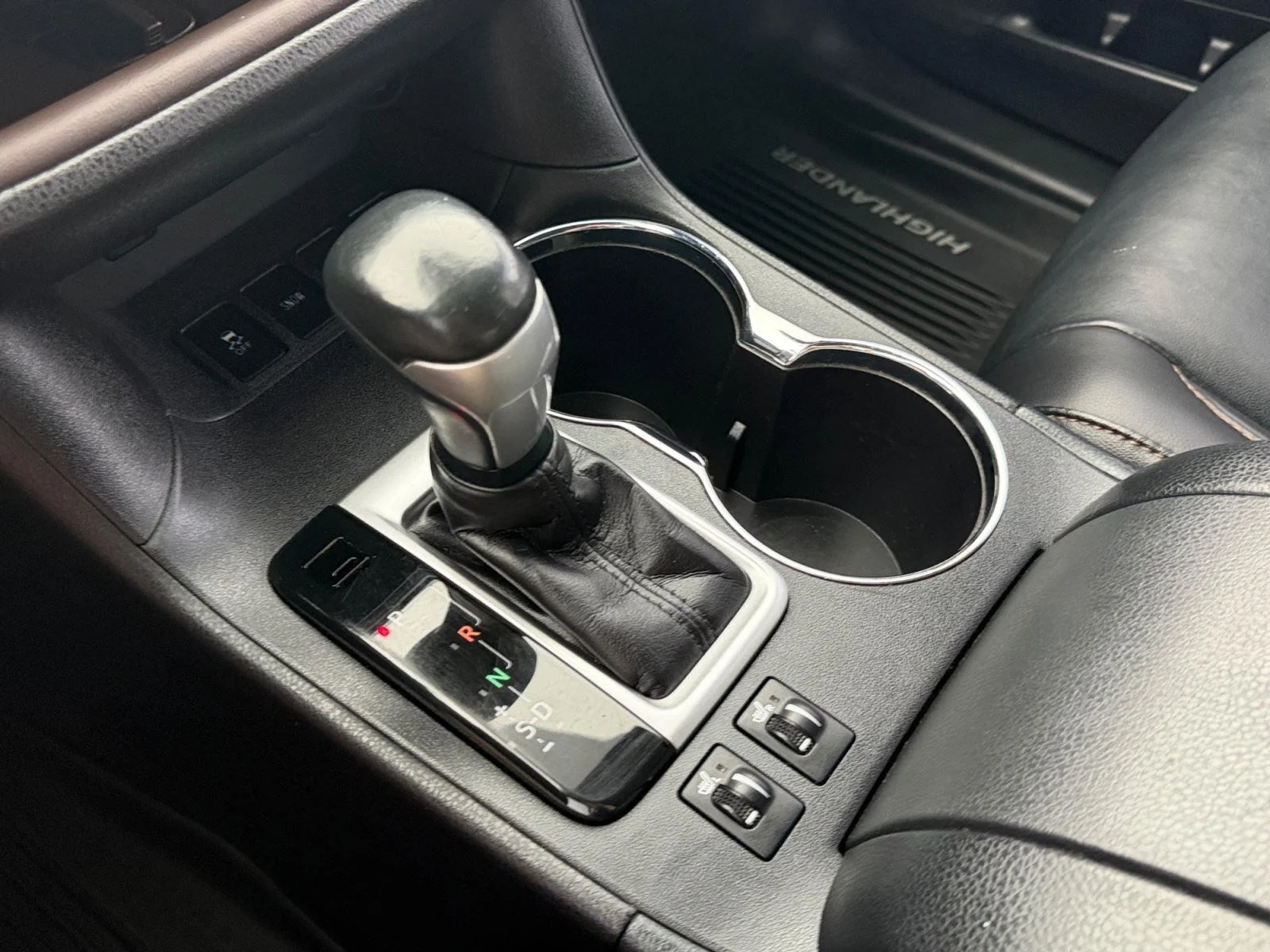 Used 2019 Celestial Silver Metallic Toyota XLE image 52