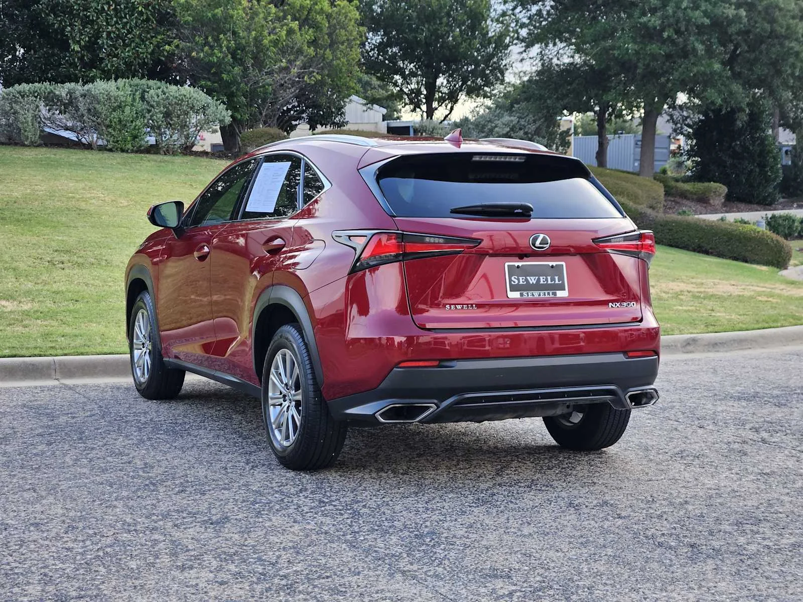 Certified Used 2020 MATADOR RED MICA Lexus  image 3