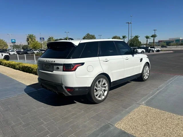 Used 2020 White Land Rover HSE image 5