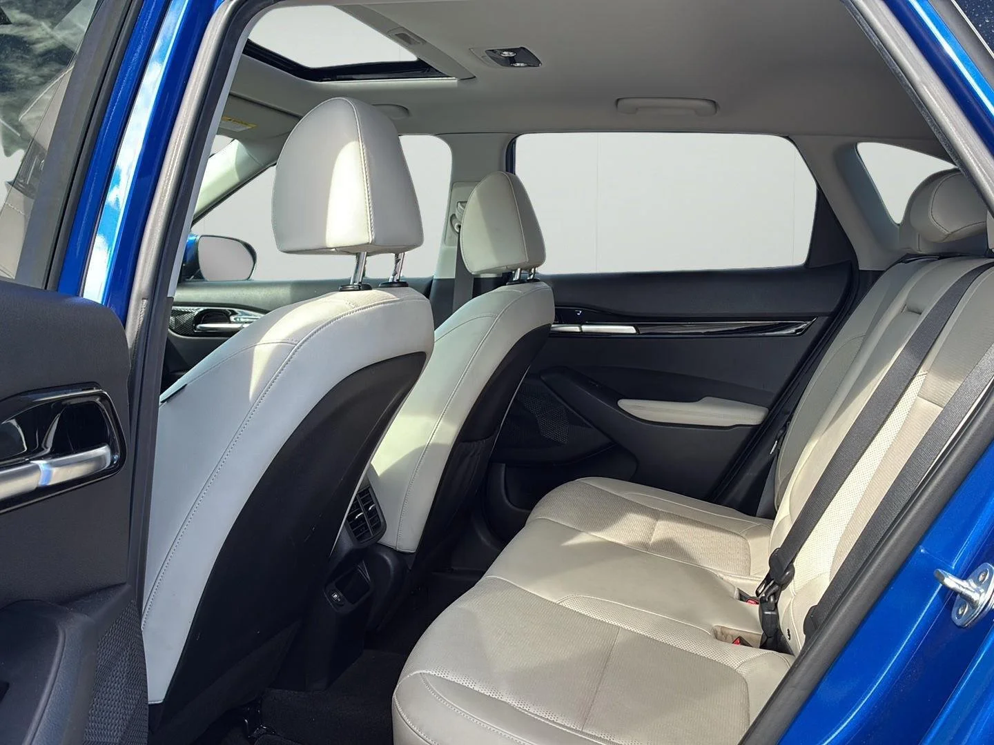 Used 2021 Neptune Blue Kia SX Turbo image 14