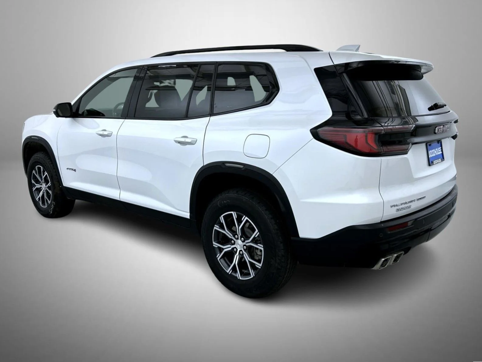 Used 2025 White GMC AT4 image 7