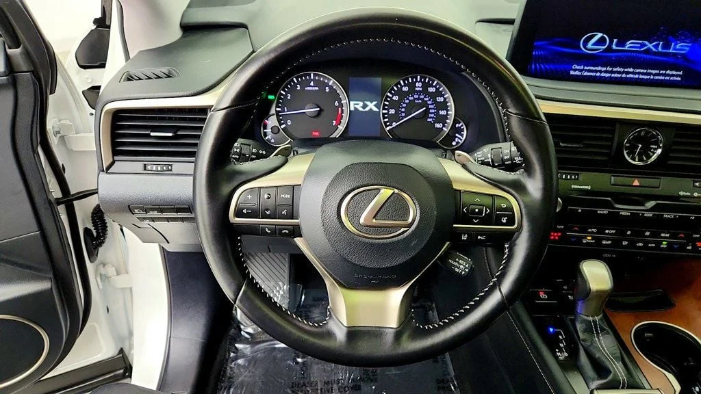 Used 2022 Eminent White Pearl Lexus RX 350L AWD image 15