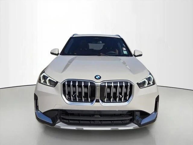 Used 2026 Dune Grey Metallic BMW xDrive28i image 8