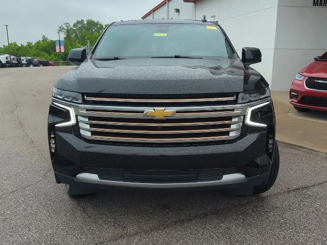 Used 2022 Black Chevrolet High Country image 4