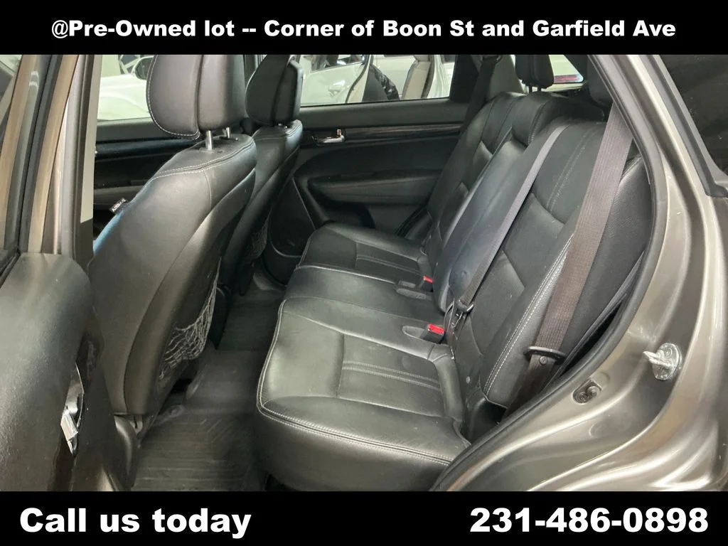 Used 2011 Silver Kia EX image 21