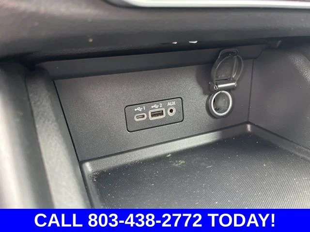 Used 2021 White Nissan SR image 24