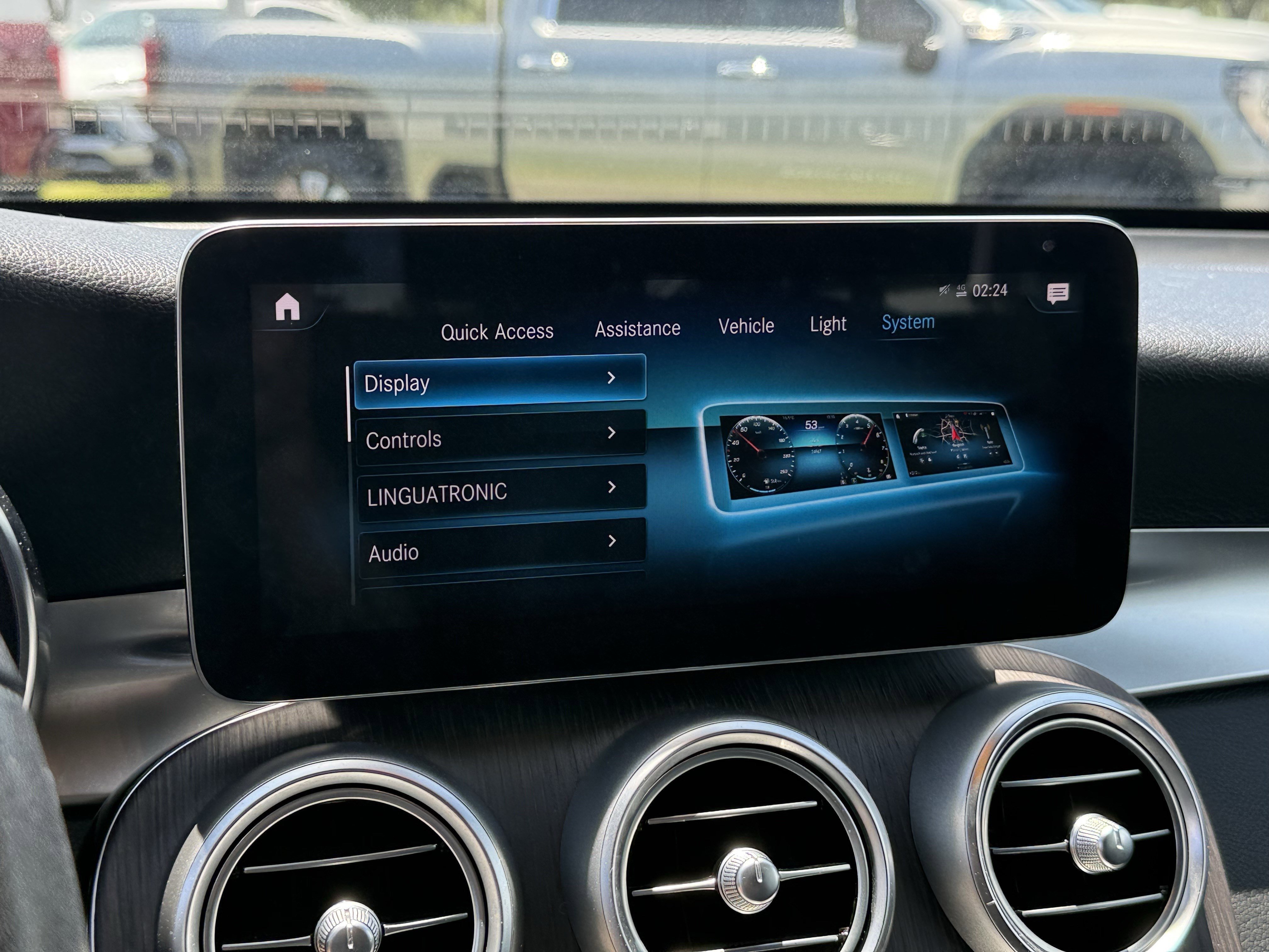 2022 Mercedes-Benz GLC GLC300 - Photo 19