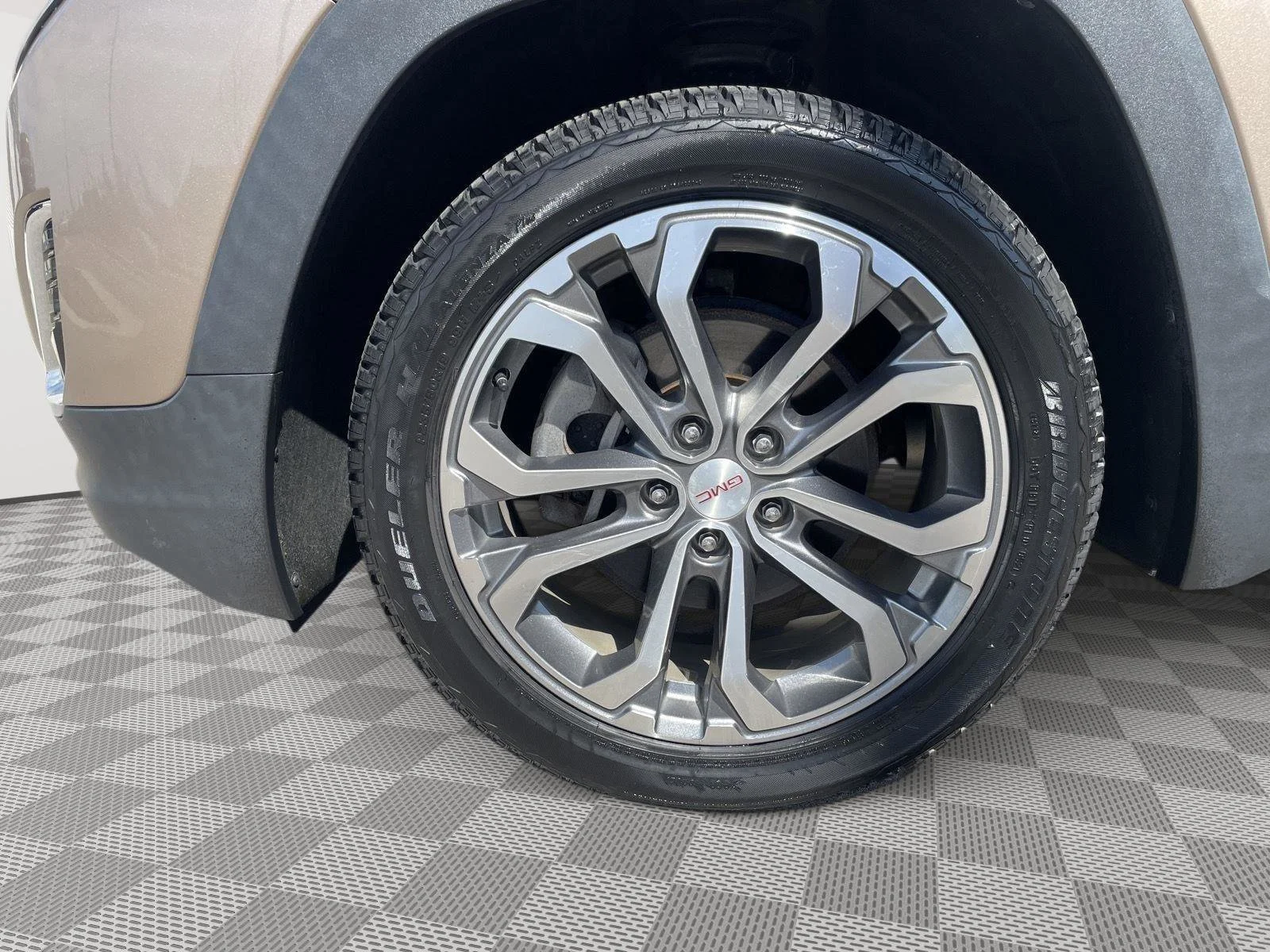 Used 2018 Coppertino Metallic GMC SLT image 20