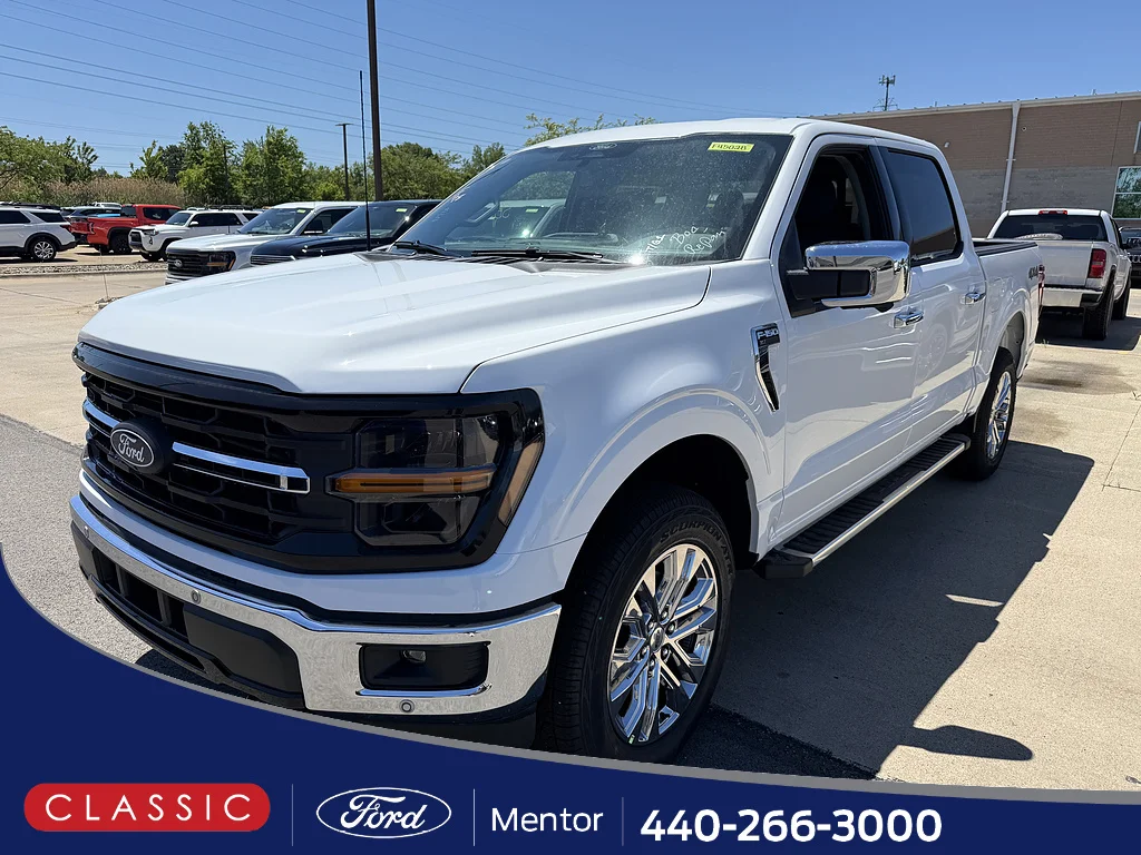New 2026 Oxford White Ford XLT image 1