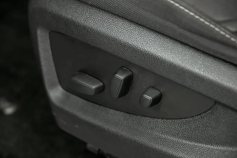 Used 2017  Chevrolet LT image 17