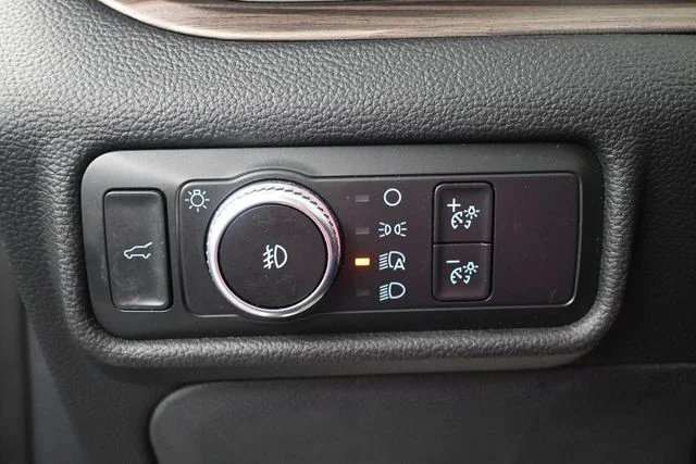 Certified Used 2020 Black Metallic Ford Limited image 8