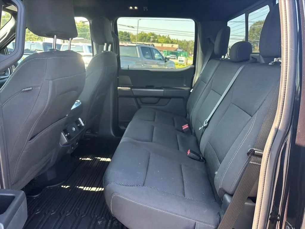 Used 2024 Black Ford XLT image 18