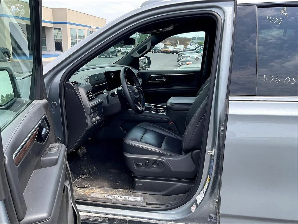 Certified Used 2025 Gray Chevrolet LT image 6