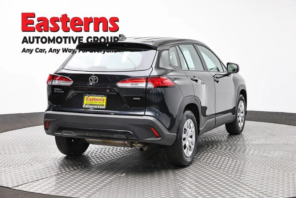 Used 2024 Black Toyota L image 5