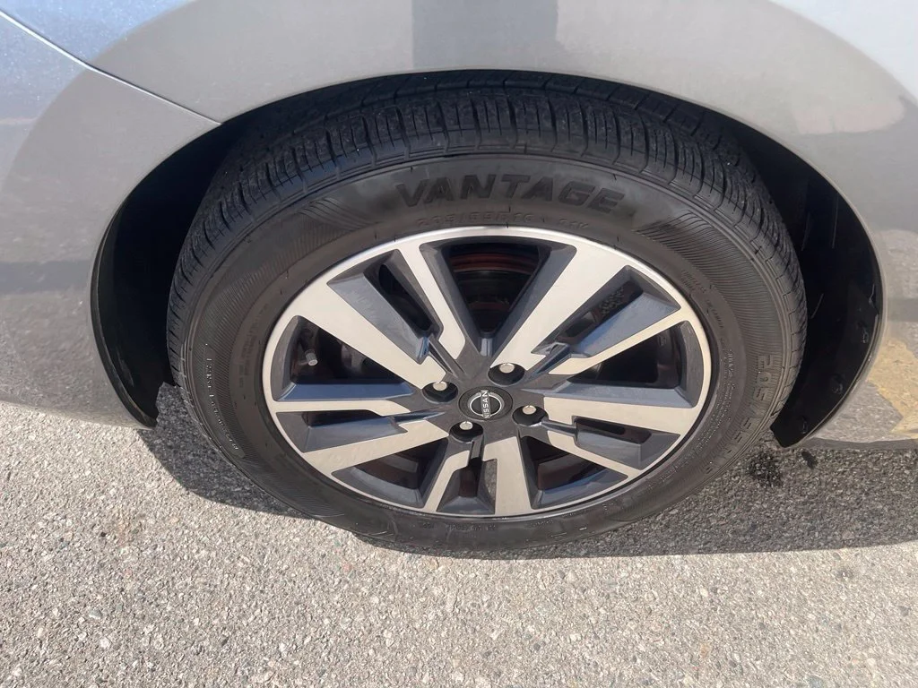 Used 2023 Gray Nissan SV image 36
