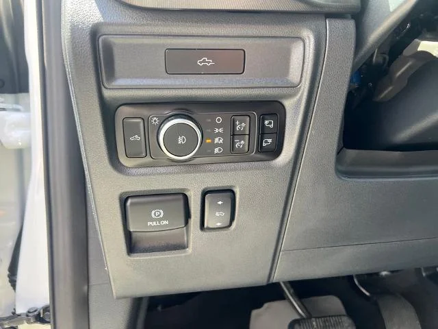 New 2026 Star White Metallic Tri-Coat Ford Lariat® image 43